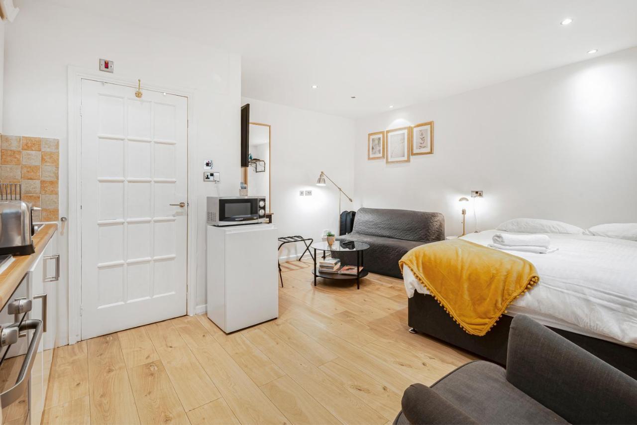 Beautiful Hyde Park Studio Flat Apartment London