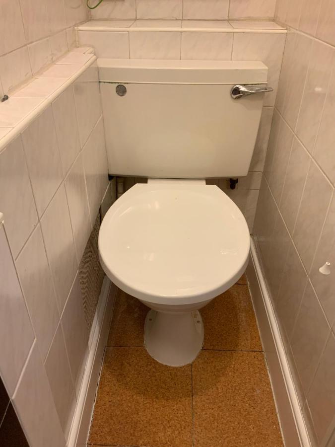 Love From Chelsea Large One Bed Superb Location Sloane Avenue Sw3 *