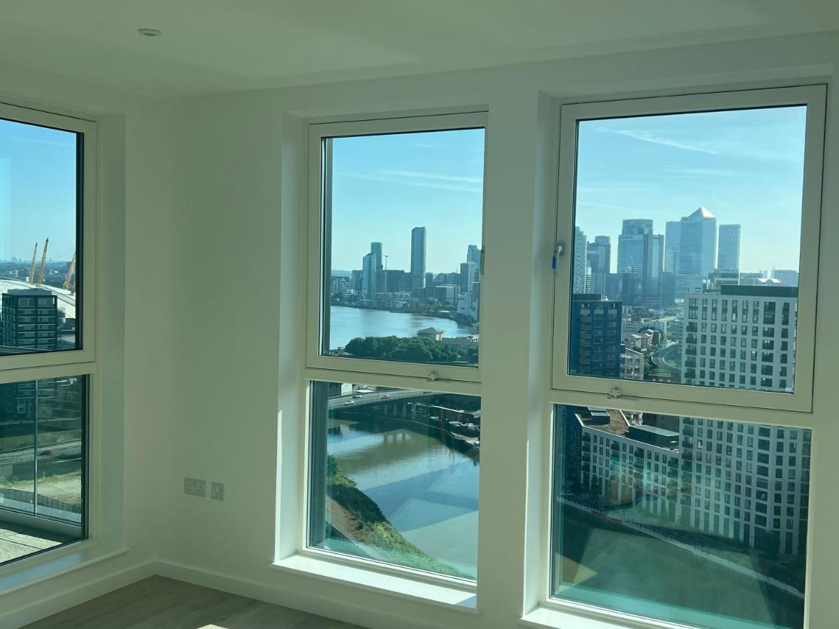Apartment Luxury Penthouse With Stunning Views Near Excel, O2, Airport *