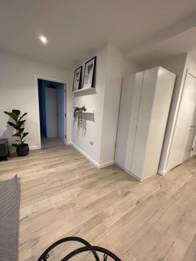 Apartment Luxury Penthouse With Stunning Views Near Excel, O2, Airport