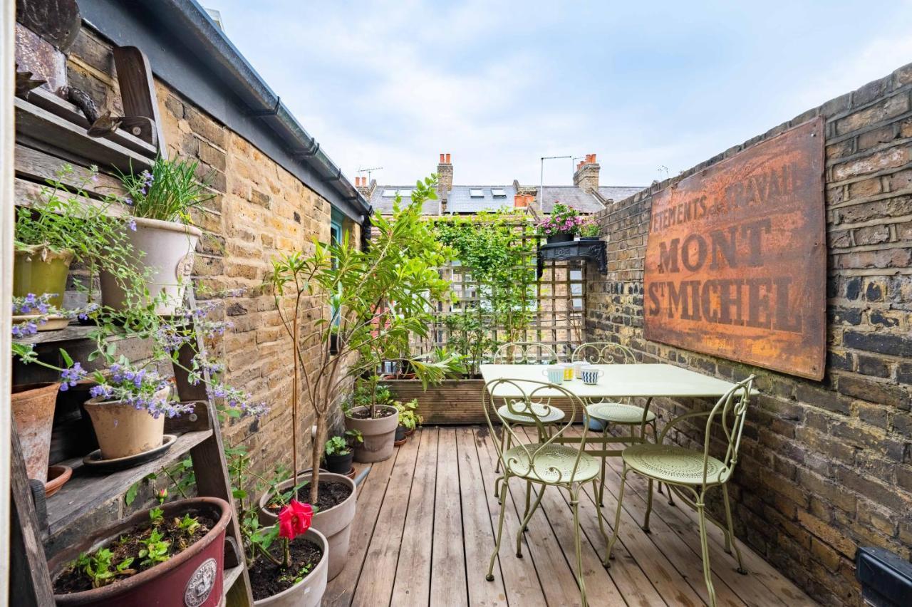 Charming With Roof Terrace In East By Underthedoormat Casa de férias Londres