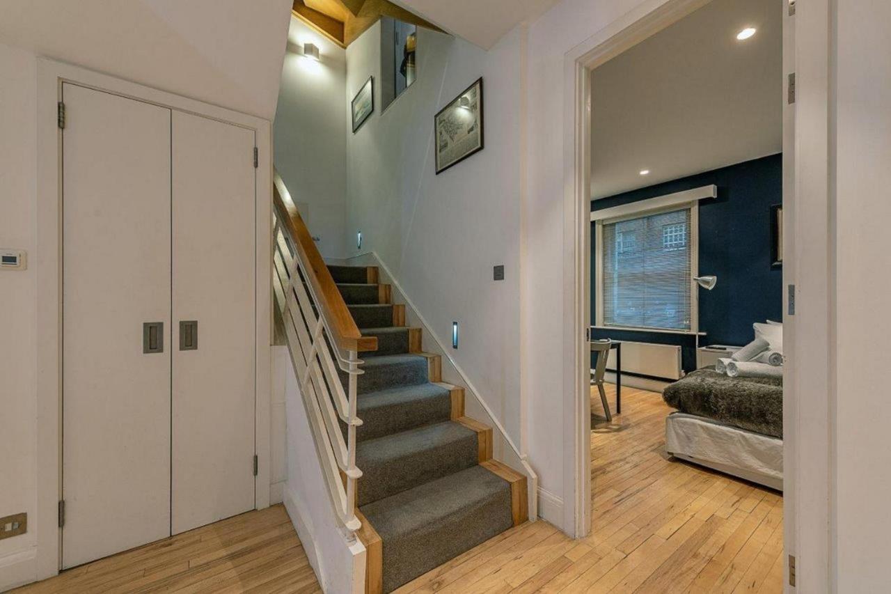 Casa de Férias New Stunning 5bd Mews House *