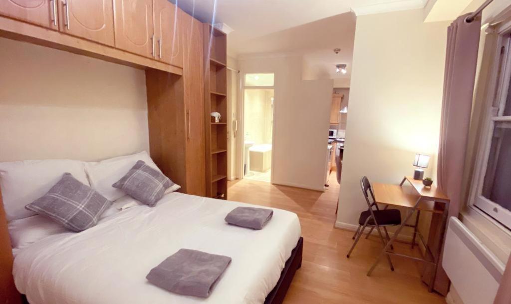 Apartamento Stylish And Inviting Studio Flat In Coveted Chelsea Location *