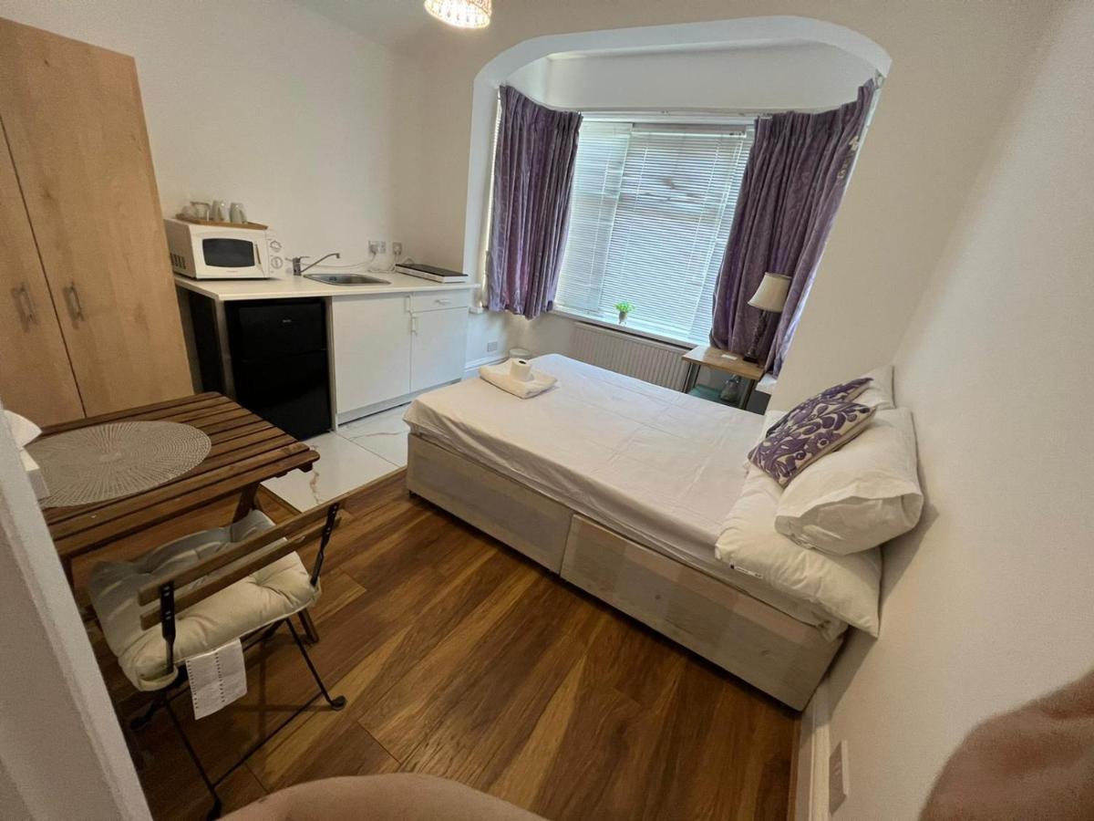 Lovely Studio Flat In Londres