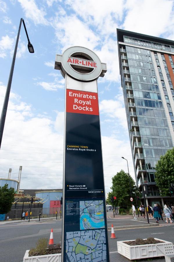 Luxury Penthouse With Stunning Views Near Excel, O2, Airport *