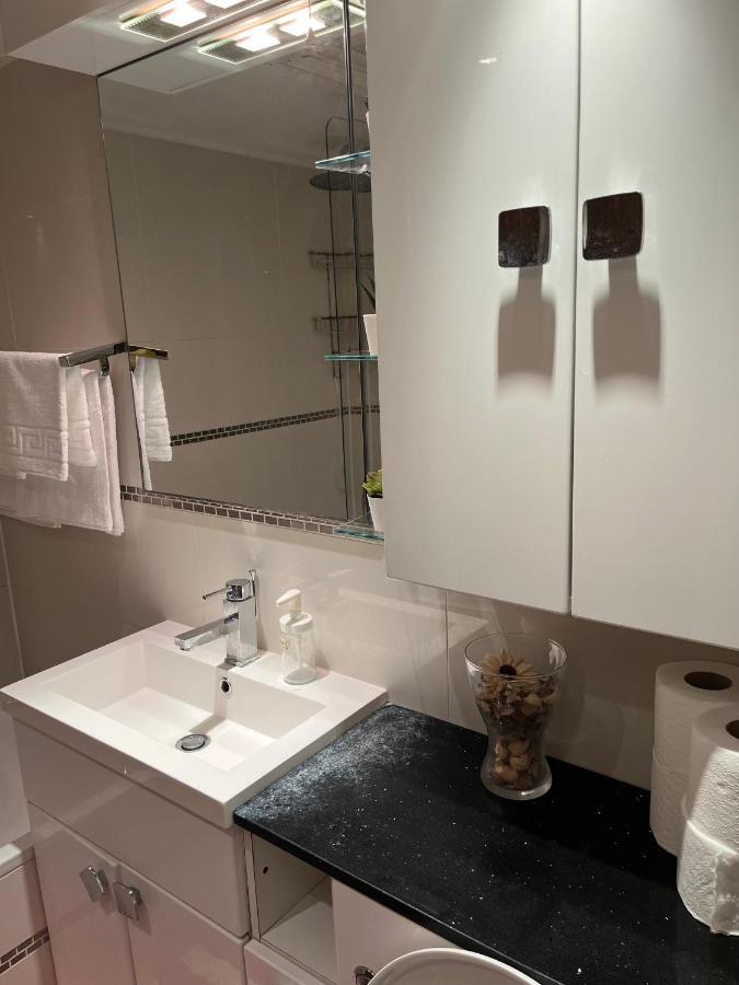 Stunning 1 Bedroom In Stunning Location - Mayfair Area