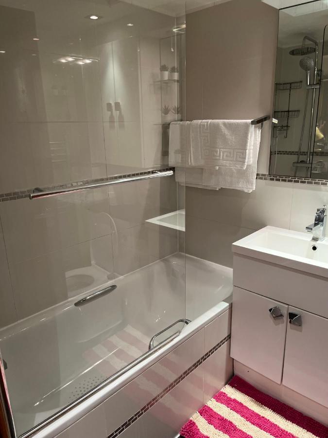 Stunning 1 Bedroom In Stunning Location - Mayfair Area Appartement *