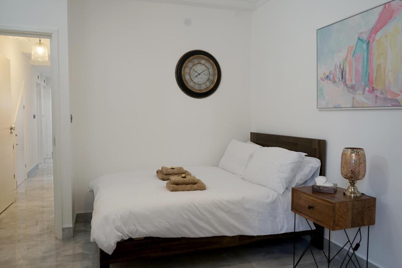 Luxury Garden Sleep 7, 2 Mins To Metro *