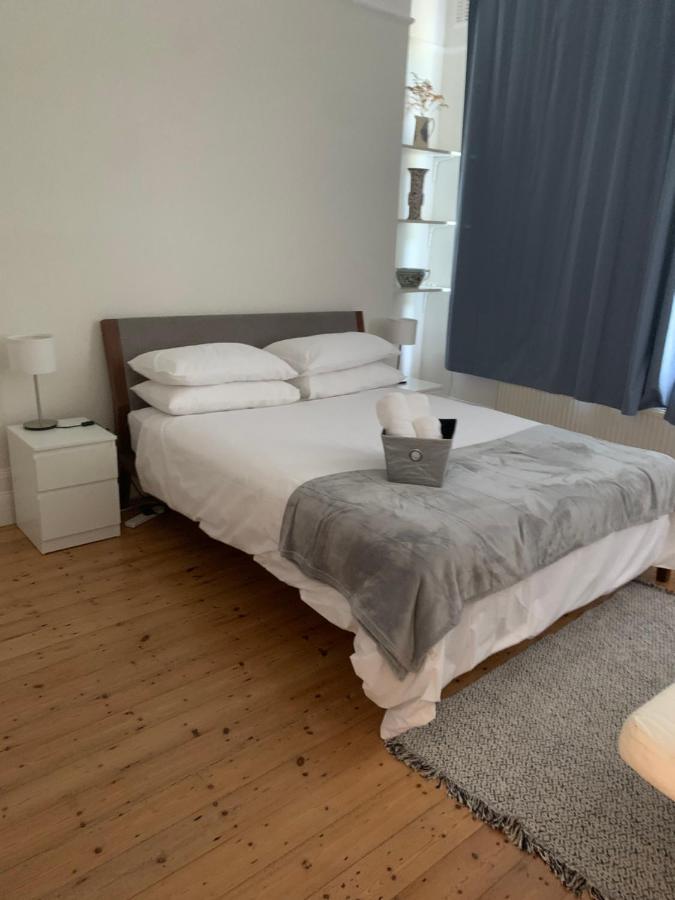 Spacious Home! Holiday home London