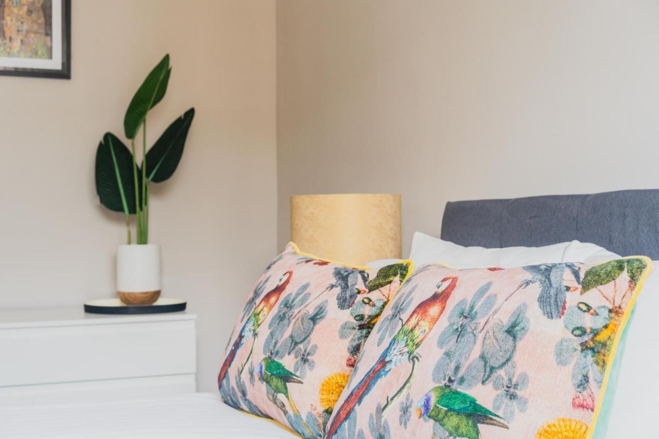 2-bedroom In Baker Street Appartement Londen
