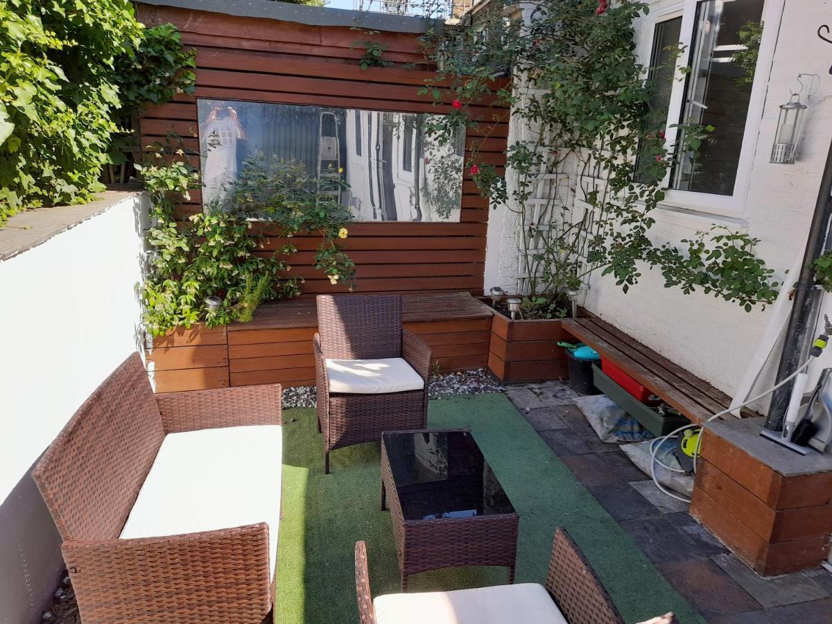 Appartement 2 Bed Luxury Service In The Heart Of Chiswick Town, W4 Zone 2