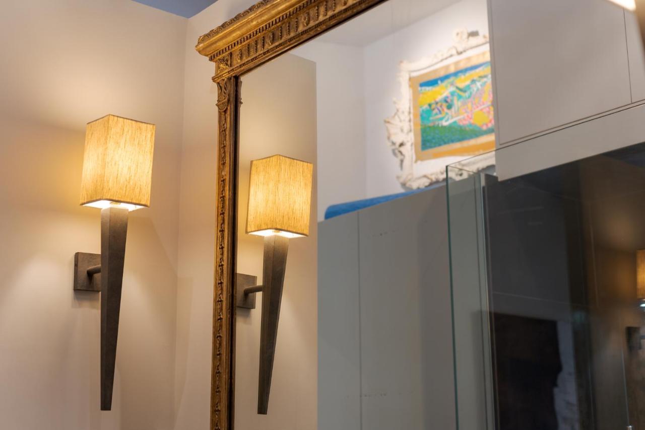 Classic Hammersmith By Ravenscourt Park By Underthedoormat Holiday home *