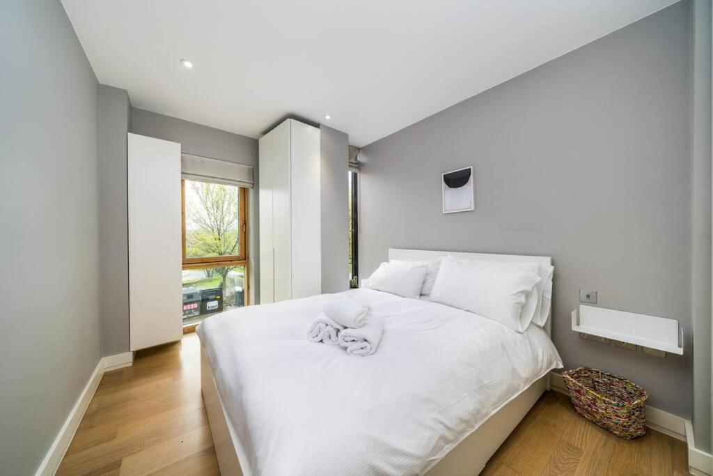 Modern 1 Bedroom In Hackney Wick Apartment *