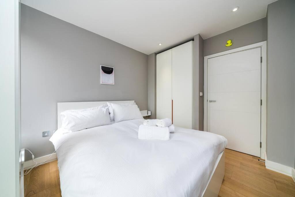 Modern 1 Bedroom In Hackney Wick Apartment *