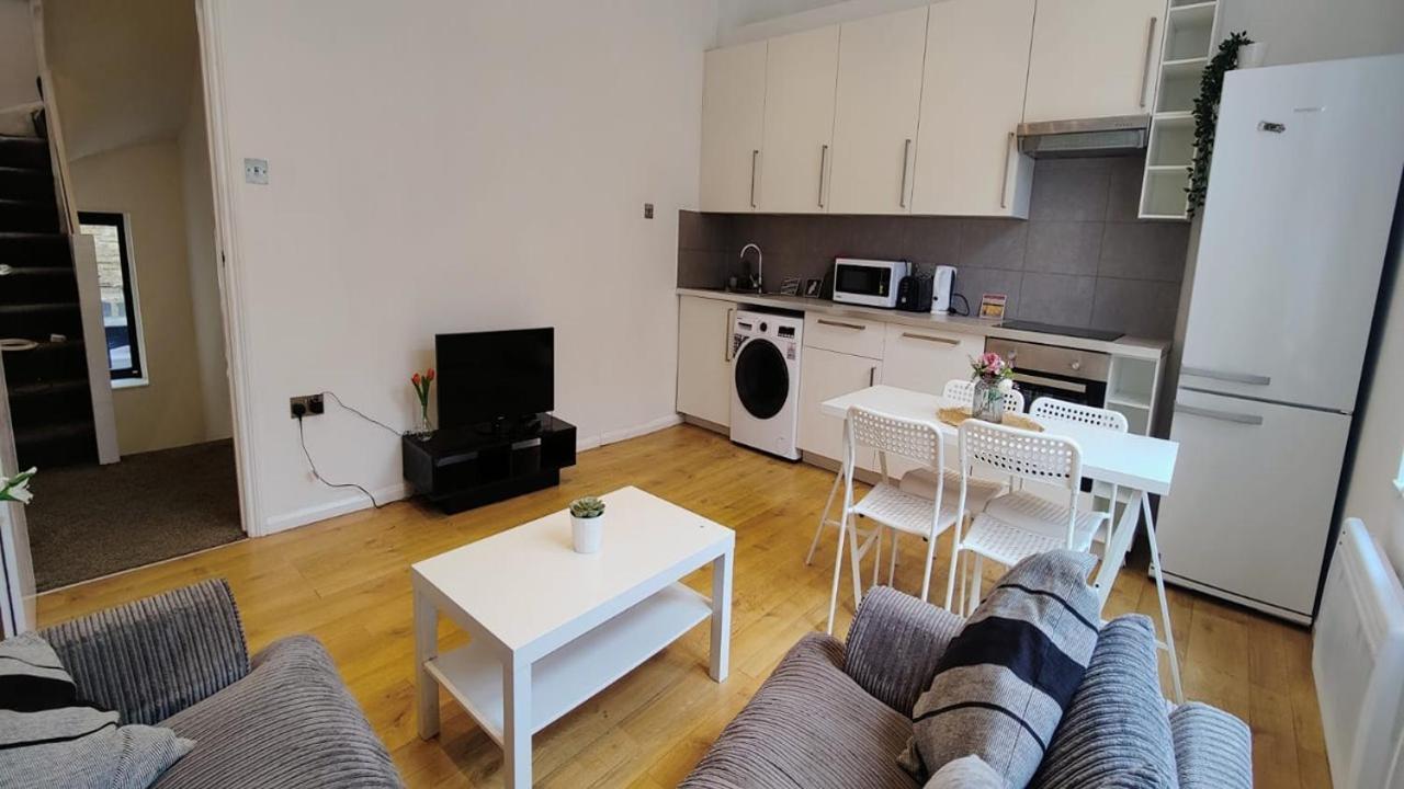 Spacious 3 Bed Flat Near Liverpool Street, Spitalfields *
