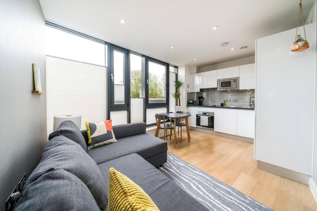 Modern 1 Bedroom In Hackney Wick *