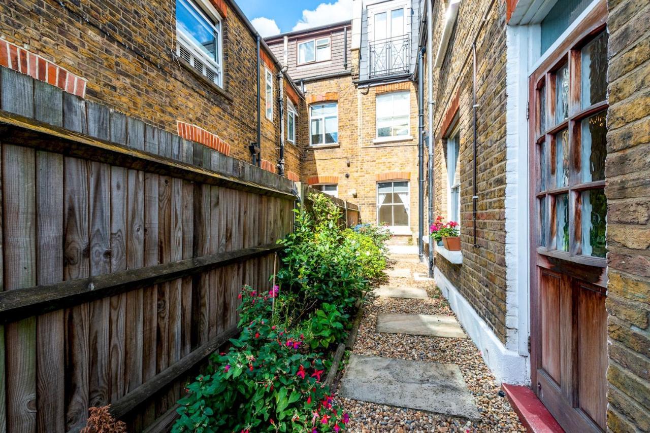 Pass The Keys West Cheerful Garden Appartement *