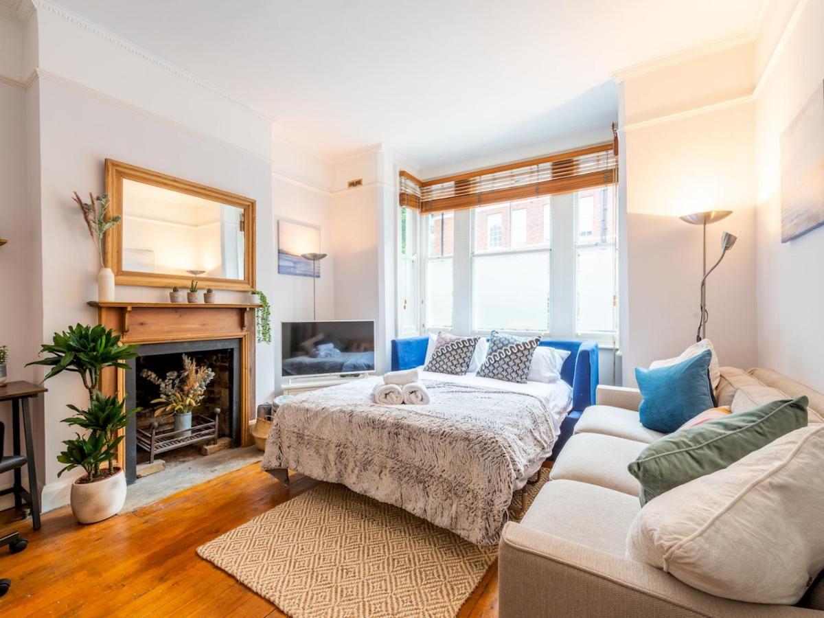 Apartamento Pass The Keys Lovely In Battersea Londres