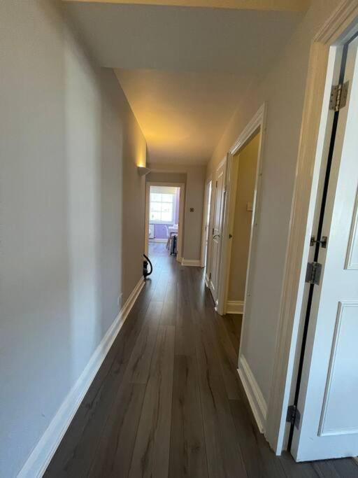 2 Bed Flat Outside Liverpool Street Station! Appartement *