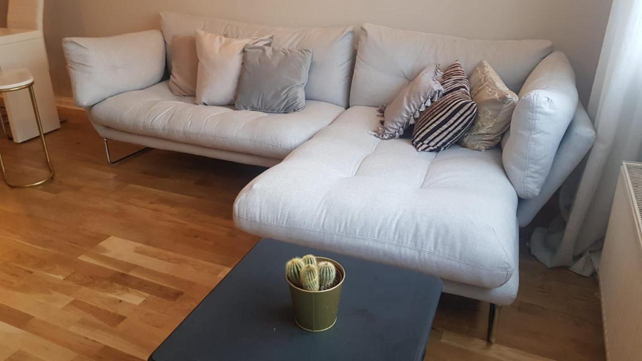 Appartement Lovely 2 Bedroom Flat In The Heart Of Water Wimbledon Londen