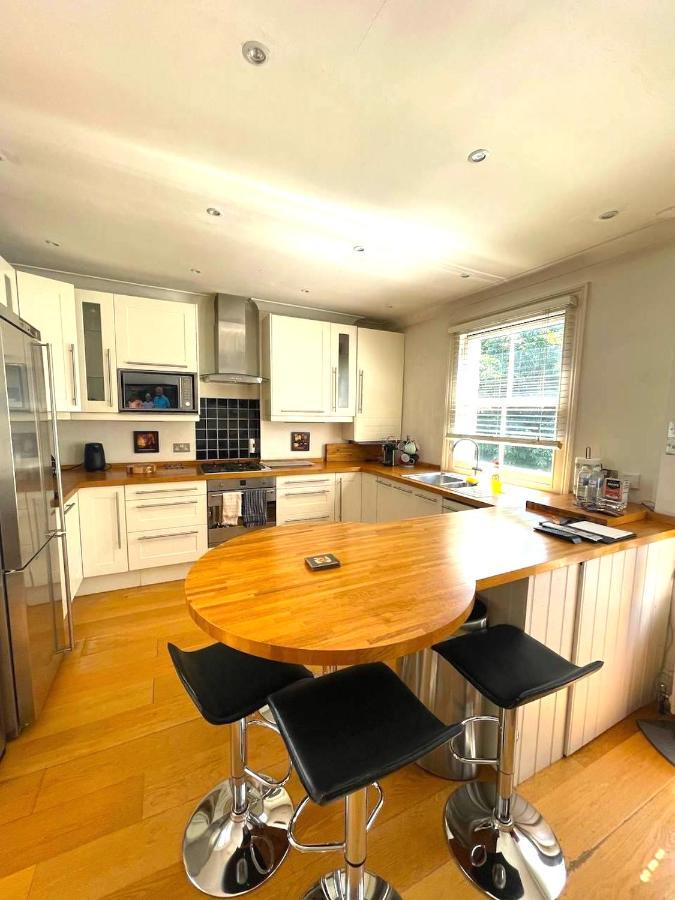 Sunny 2 Bedroom, 2 Bathroom With Roof Terrace Londres