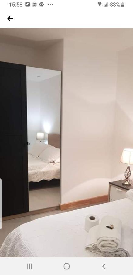 Jadwin Beautiful Share Toilet 2 People Luxe tent Londen