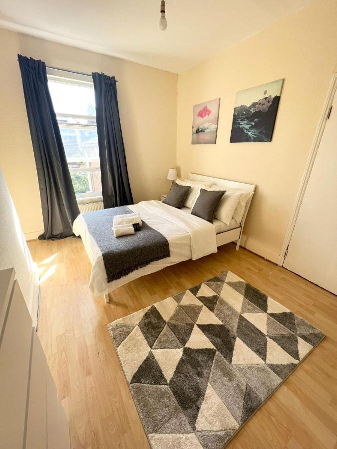 Gasthof Amazing New House In London