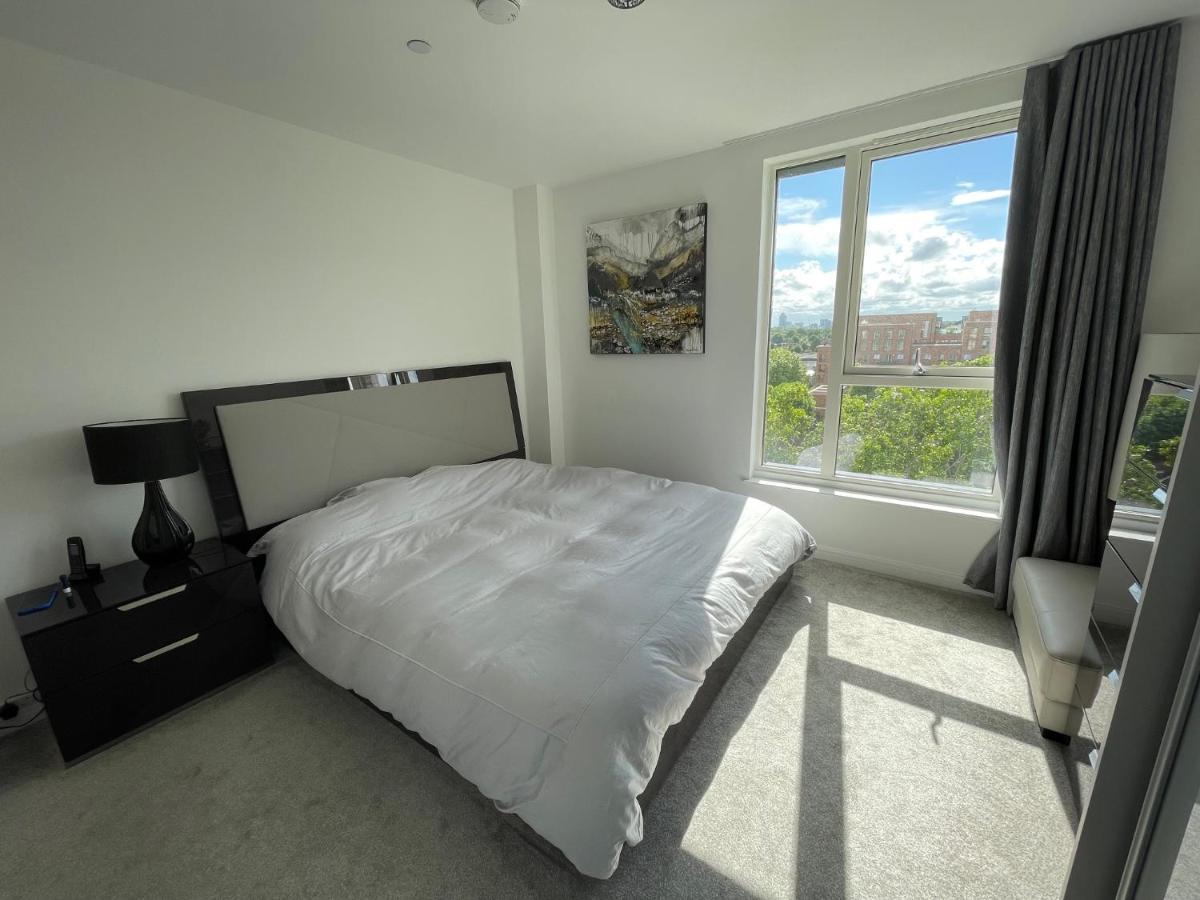 Apartamento Modern Penthouse Flat With Free Indoor Parking Londres