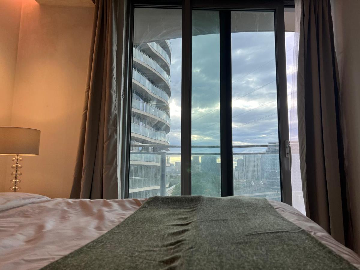 Appartement Riverline Heights Near O2 & Excel Free Parking