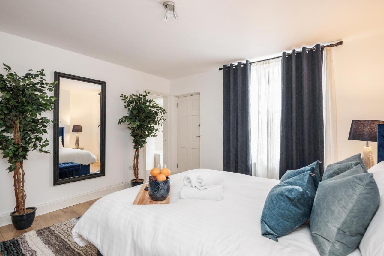 Elegant 3bed In Kensington Olympia * London