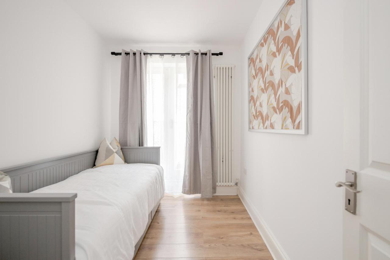 Apartment Elegant 3bed In Kensington Olympia London