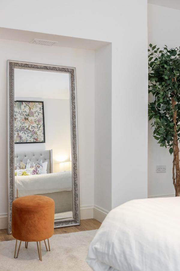 Elegant 3bed In Kensington Olympia Apartment