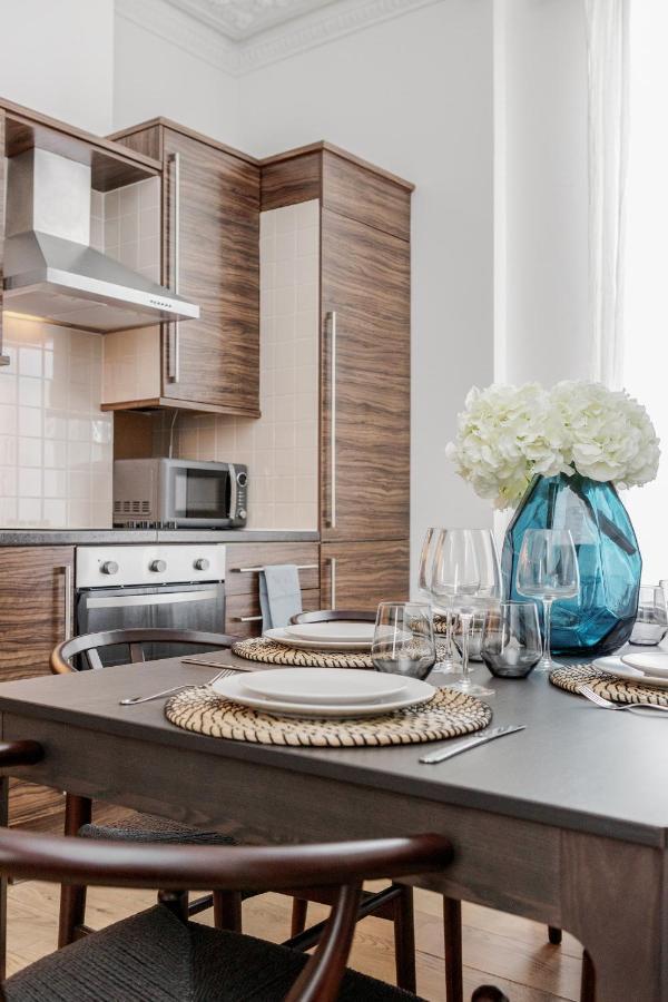 Elegant 3bed In Kensington Olympia Apartment *