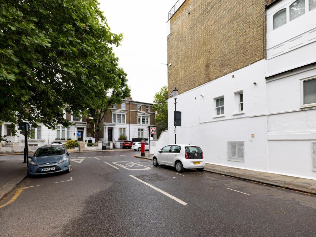 Pass The Keys Chic 1 Bedroom Flat Steps Of King's Road Chelsea Londres