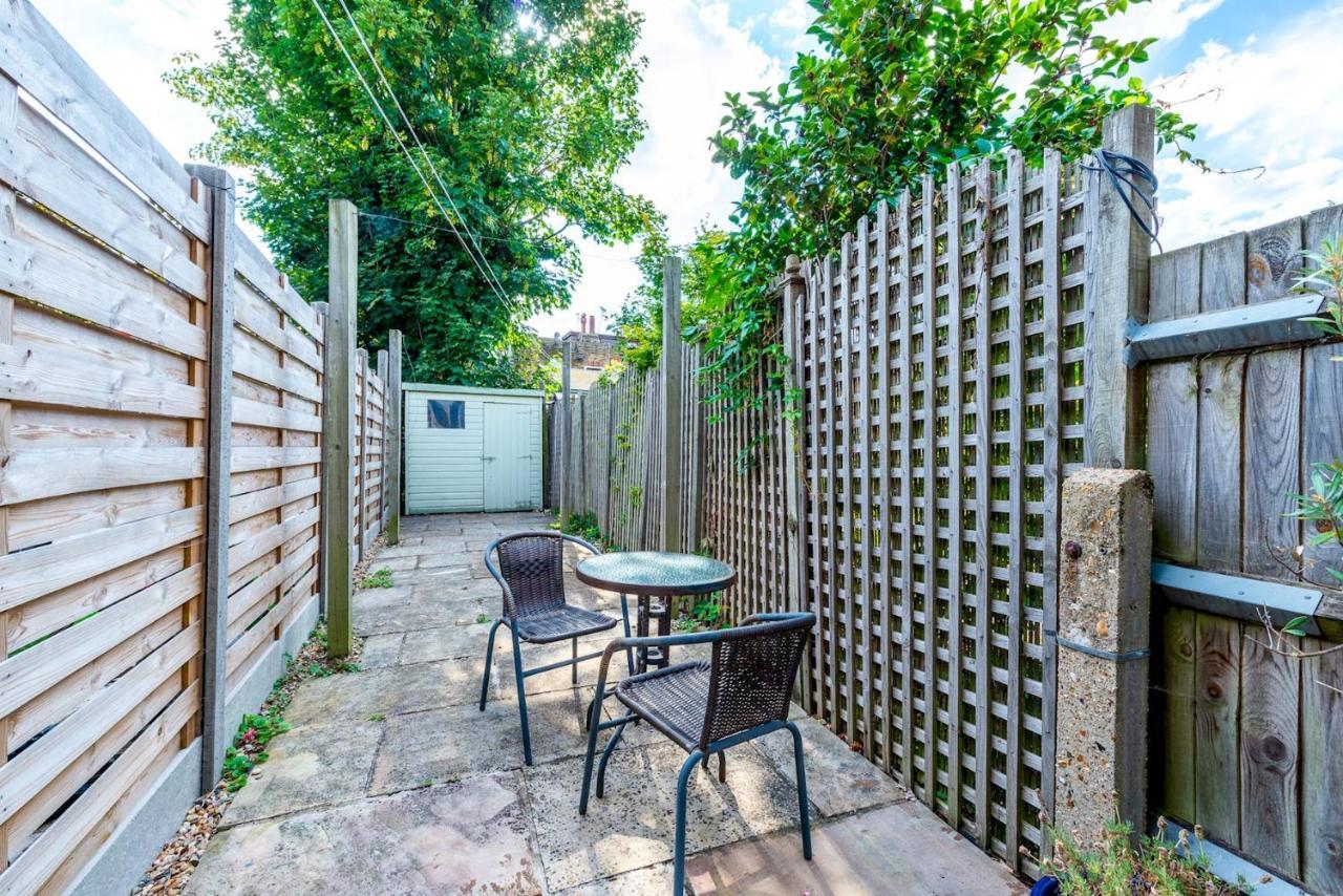 Appartement Pass The Keys West Cheerful Garden *