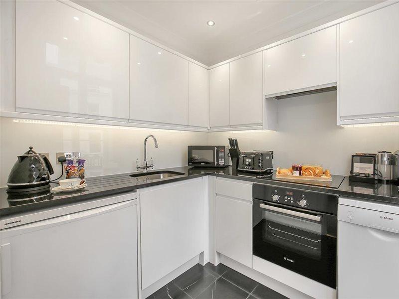 10 Curzon Street By Mansley * Londres