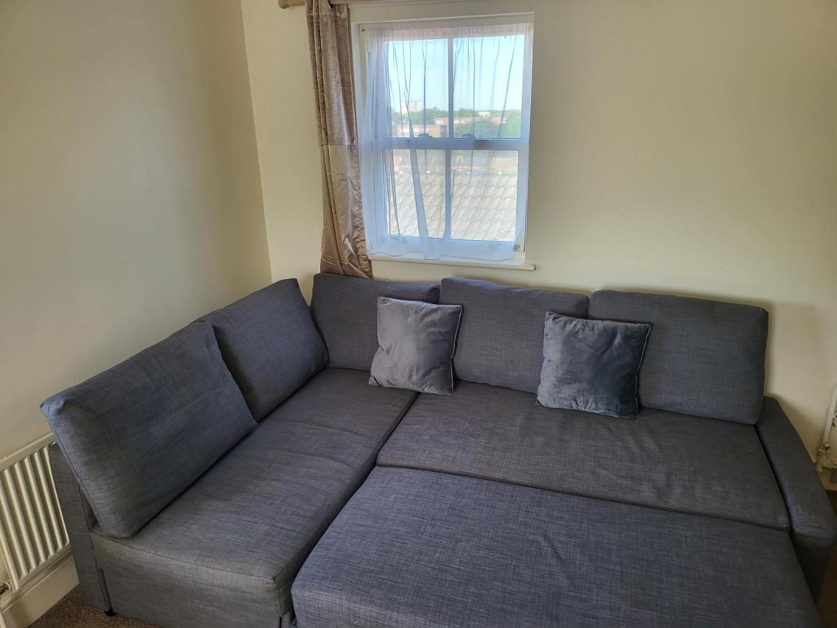 Apartment Spacious Neat Penthouse With Great View In