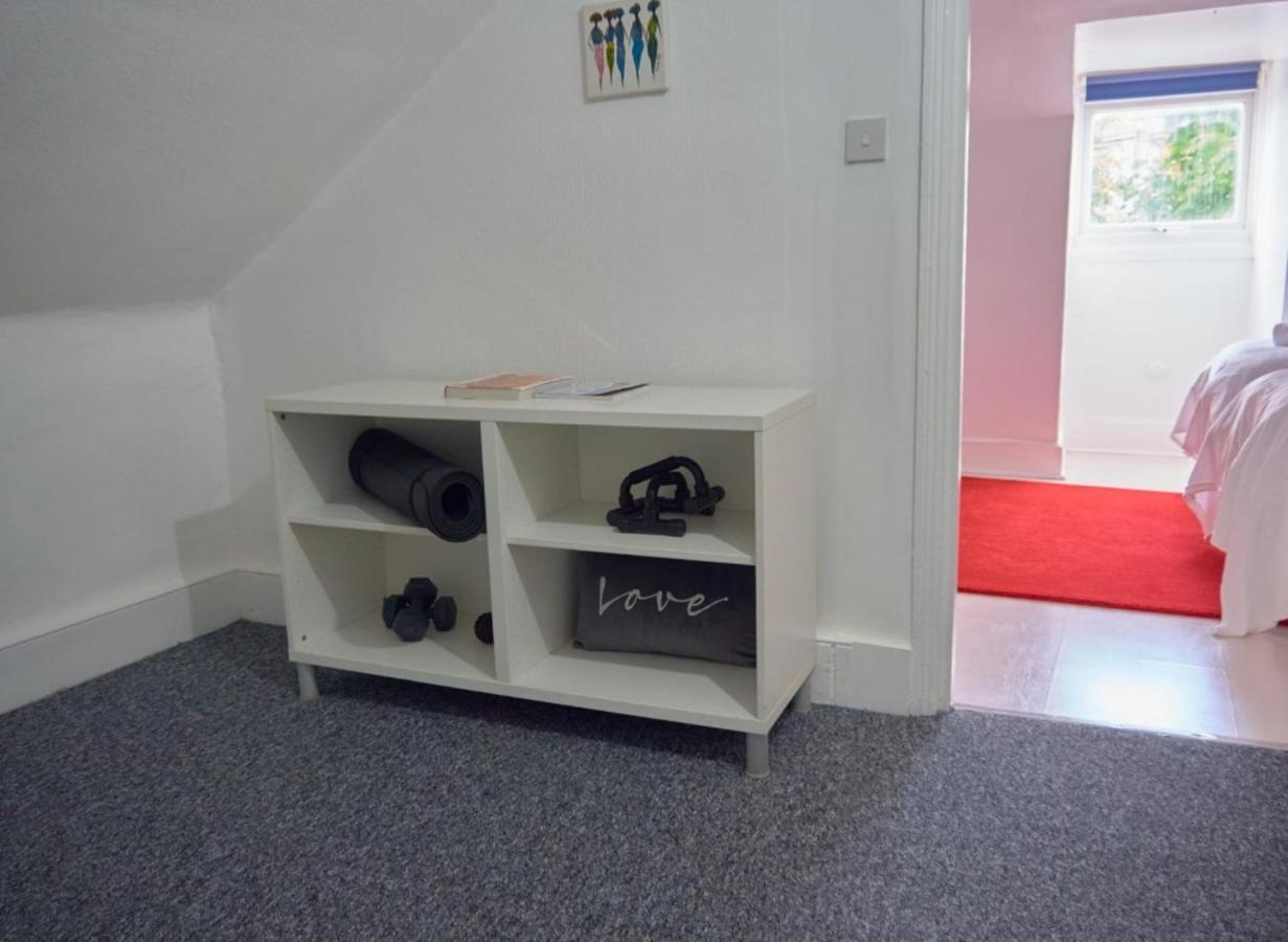 Lovely Large Near Stratford Apartamento *