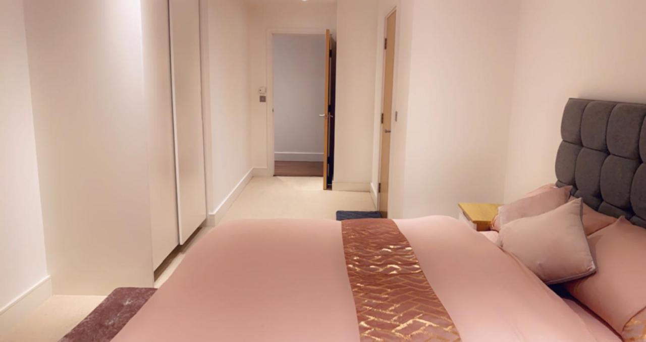 Excel Apartment *