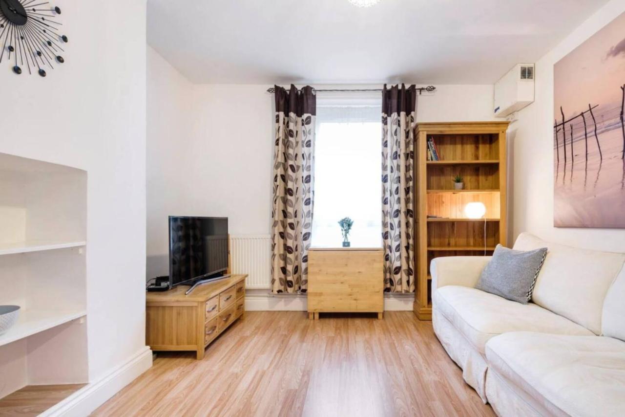 Fabulous 2 Bedroom In Bridge Apartamento