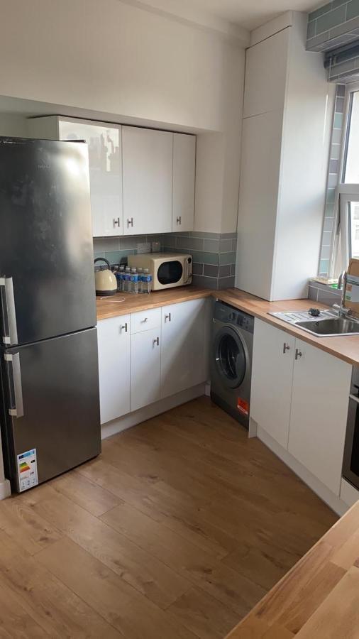 Newly Refurbished Flat In Camberwell, * Londres