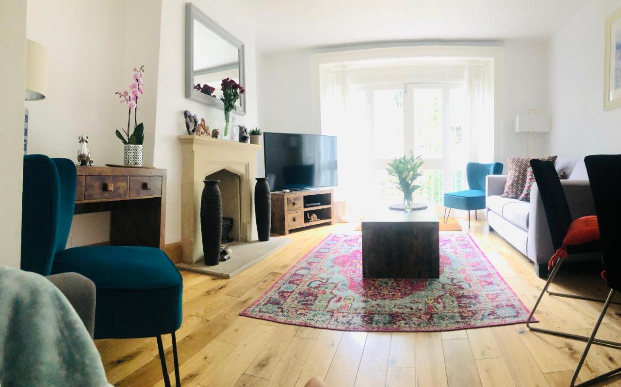 2 Bedroom Close To Camden Town * Londres