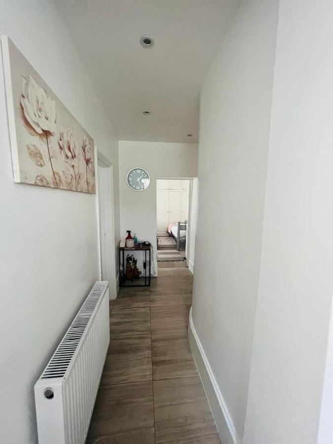 2 Bedroom Close To Camden Town * Londres