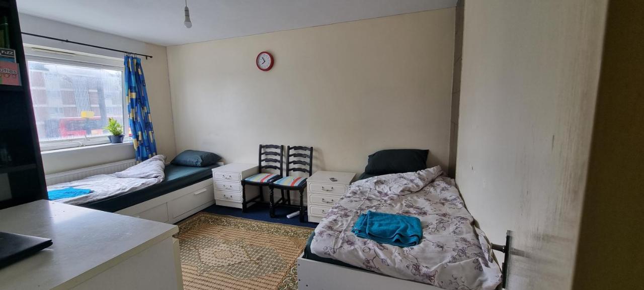 Private In Shares Flat Near Heathrow Airport Appartement Londres