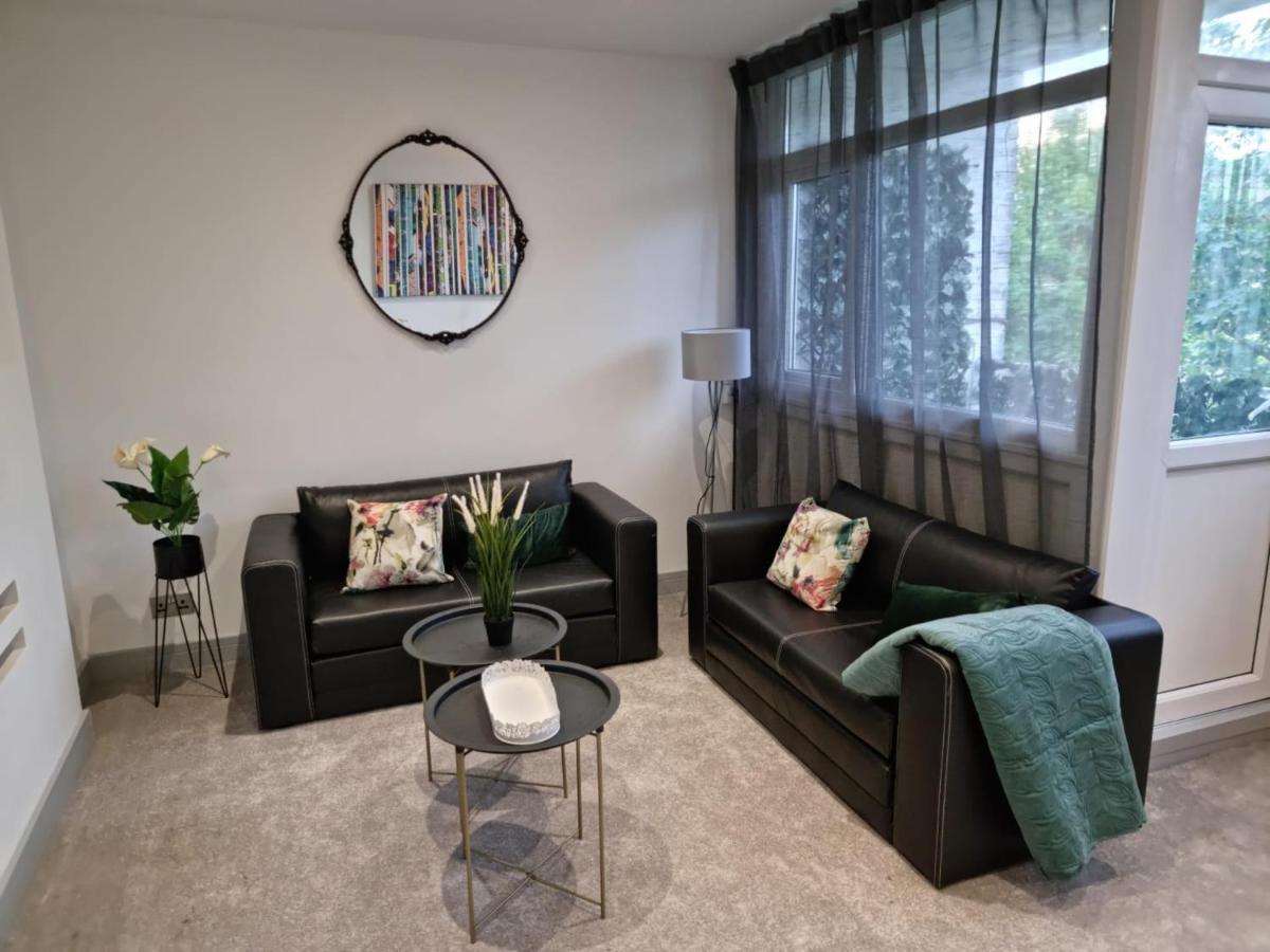 Remarkable 3-bed In Apartamento *