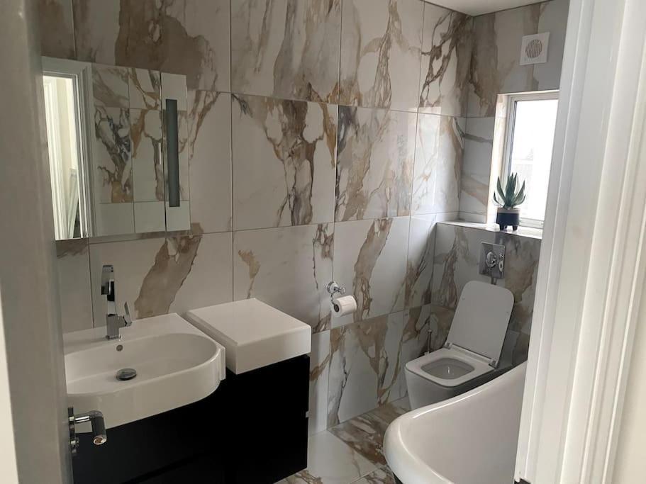 Golders Green Luxury Flat *