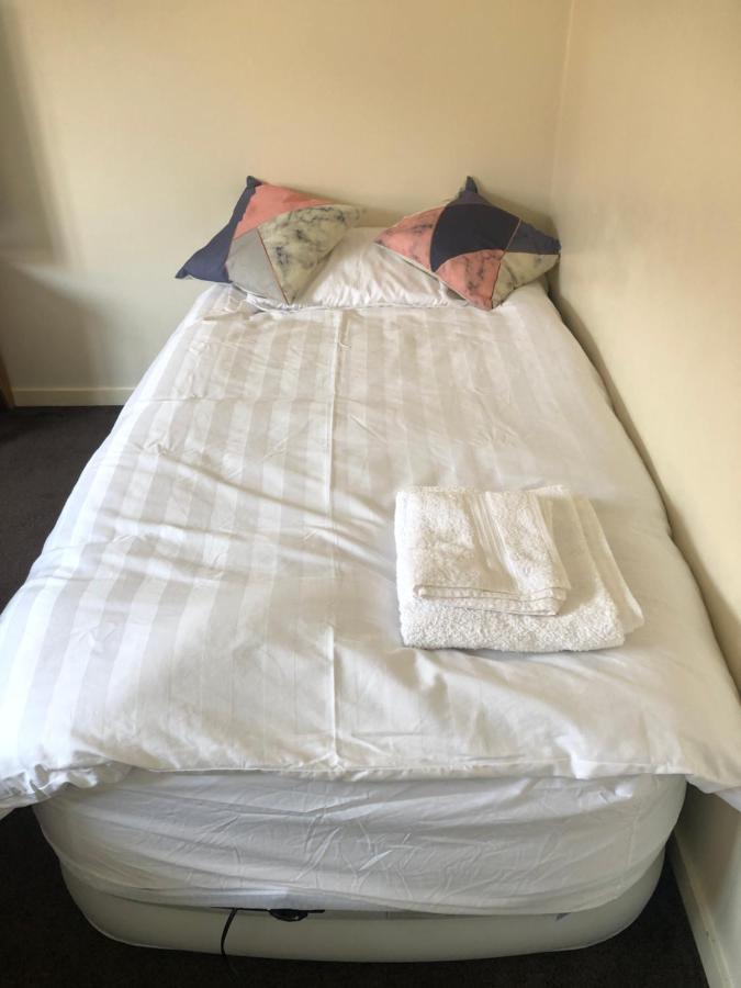 Appartement 2 Bedroom, Near Station, Fast Wi-fi, Free Parking! Londen