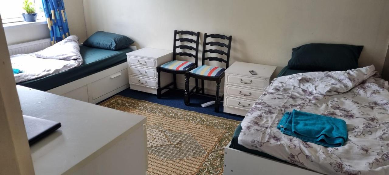 Appartement Private In Shares Flat Near Heathrow Airport *