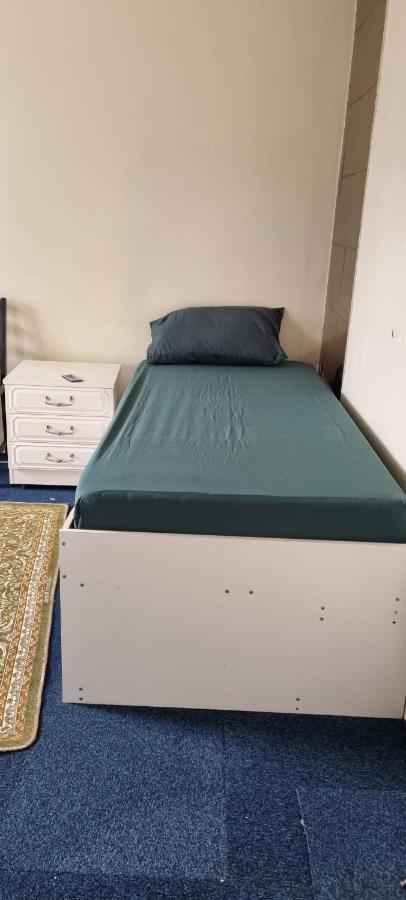 Private In Shares Flat Near Heathrow Airport Londres