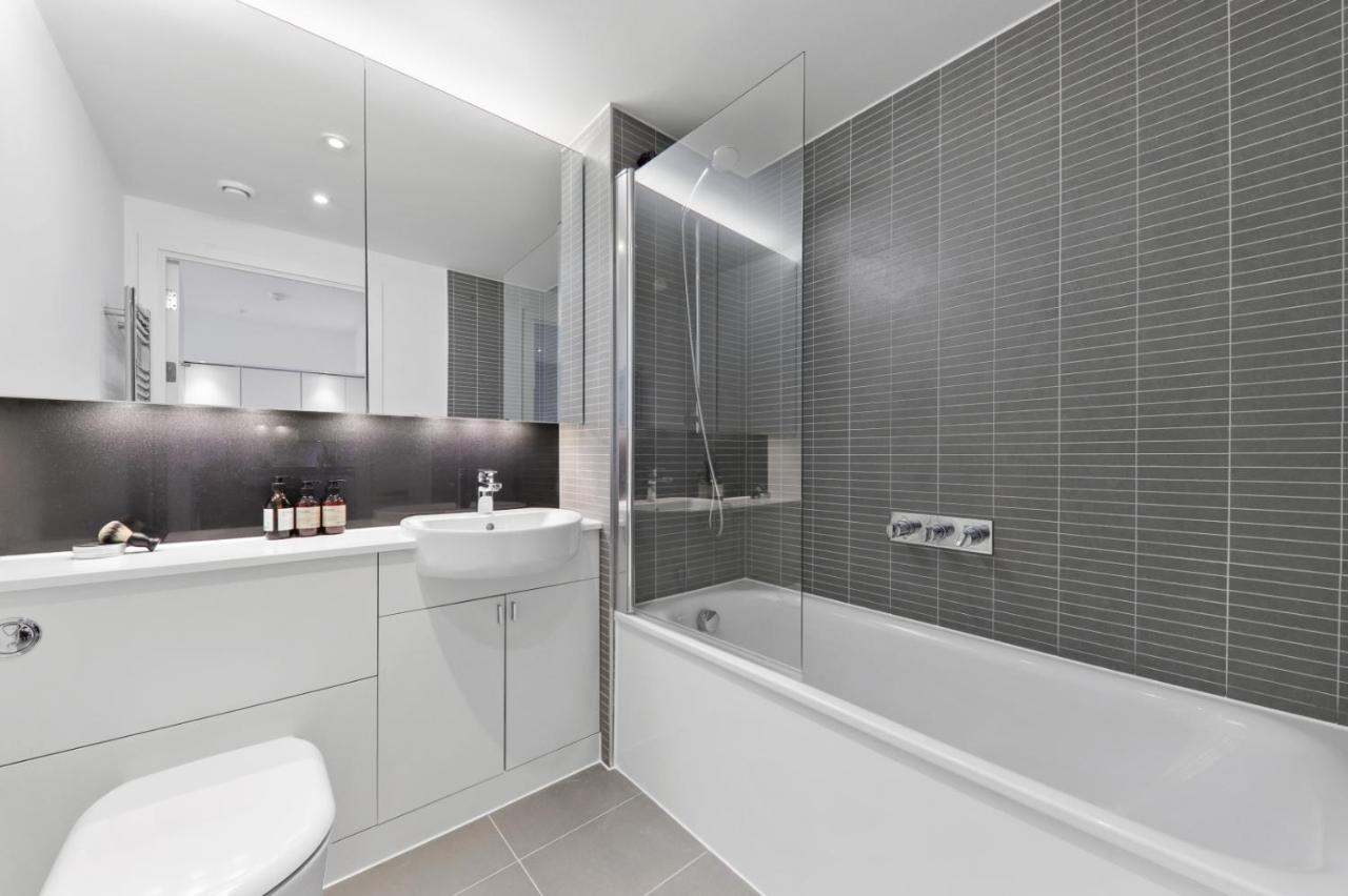 Apartamento Ellie N Conys 3 Bedroom With 2 Bathrooms, An Ensuite, Kitchen And Balcony In Stratford Westfield *
